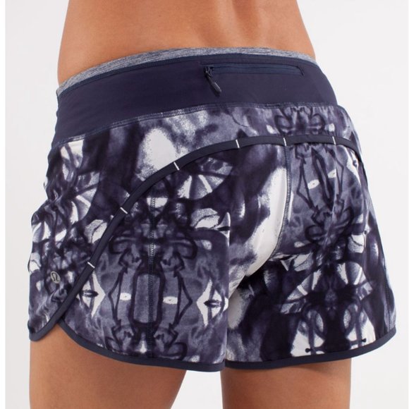 Lululemon Turbo Run Short Ink Blot White Deep Indigo/Deep Indigo 4 - Picture 3 of 16